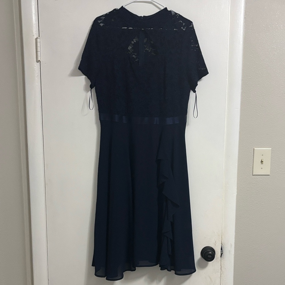 Miusol Navy Lace Midi Dress - Picture 3 of 5